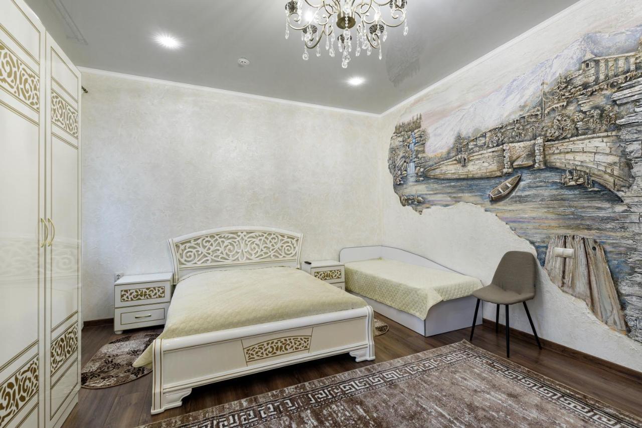 Апартаменти В Старому Місті Sweet House คาเมียเนตส์-โปดิลสกี ภายนอก รูปภาพ