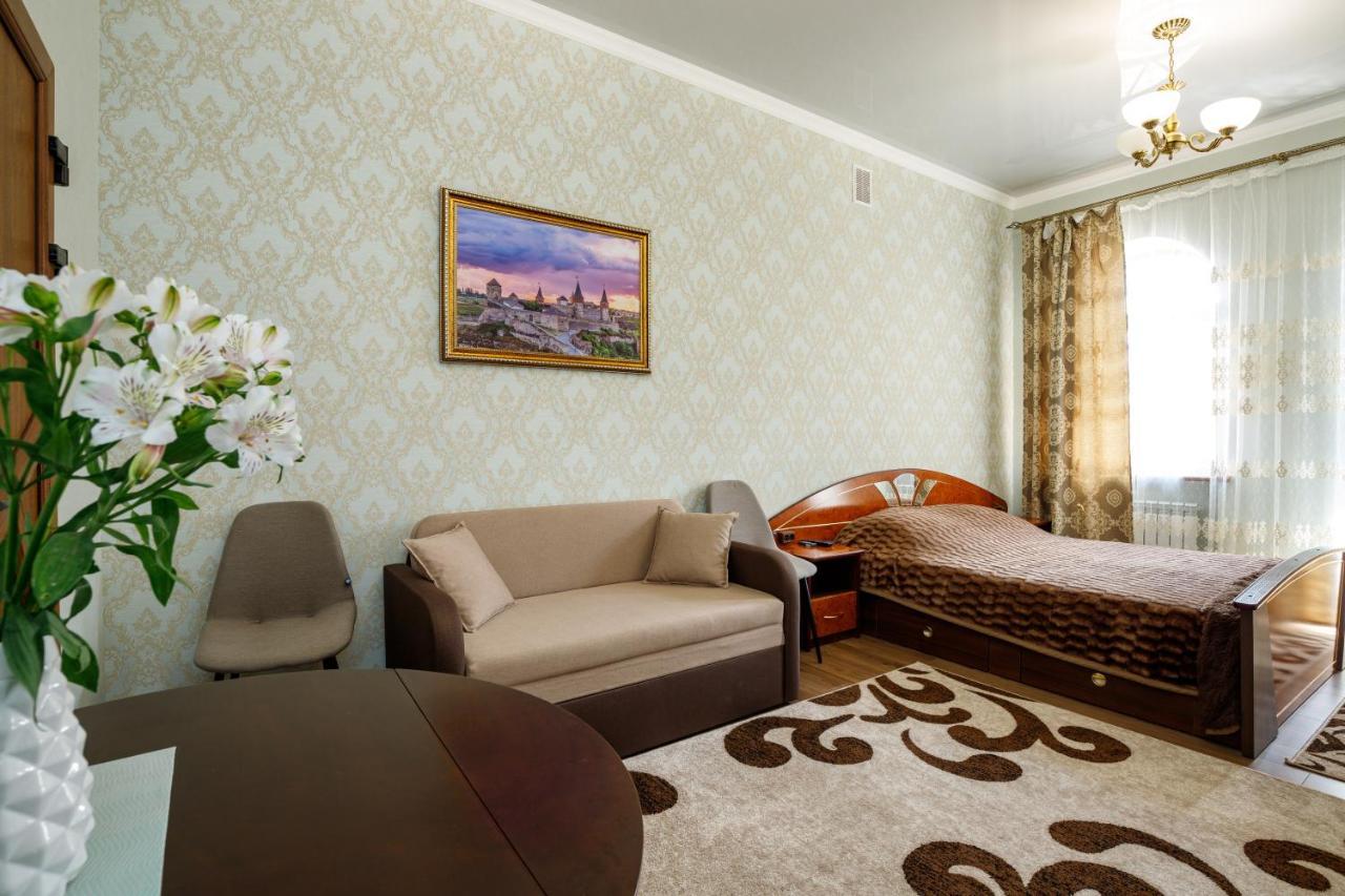 Апартаменти В Старому Місті Sweet House คาเมียเนตส์-โปดิลสกี ภายนอก รูปภาพ